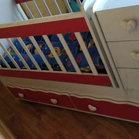 سرير طفل • نظيف جداً