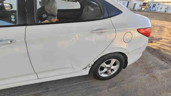 اكسنت للبيع خليجي موديل 2015 السعر 115 وبيها مجال بغداد الامين الثانية بيها صبغ نص باب وجاملغ خلفي جهه اليمنه بدون اي تعمير او دواخل وبيها باب خلف السائق بعده ما مصلح ضربه خفيفه  كير مكينه صدر تبريد كوله مكفول ماشيه 110 شاشه كامره دواره تحکم جهتين تخم تایر جديد سياره جدیده مال بيت سنويه وهزه جديده ***********
