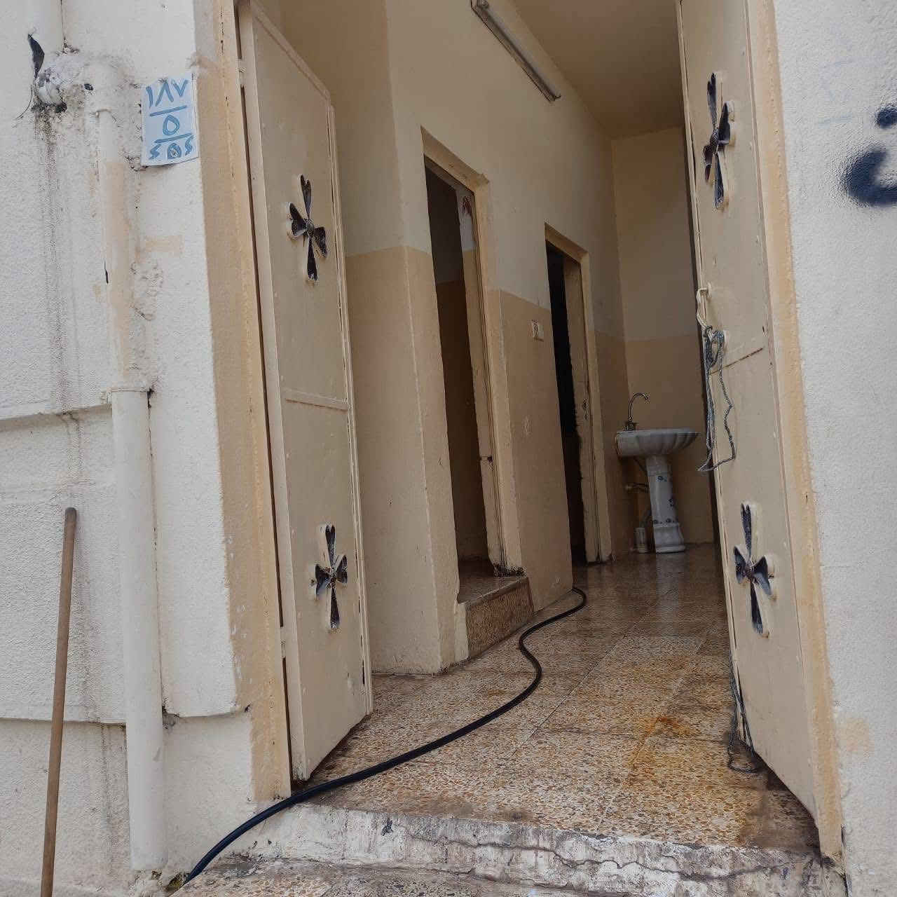 مشتمل للإيجار في حي الوحدة 
غرفه وهول ومطبخ ومشتملات عائله صغيرة ويصلح سكن للطلاب قريب ع جامعه الحدباء 
***********
