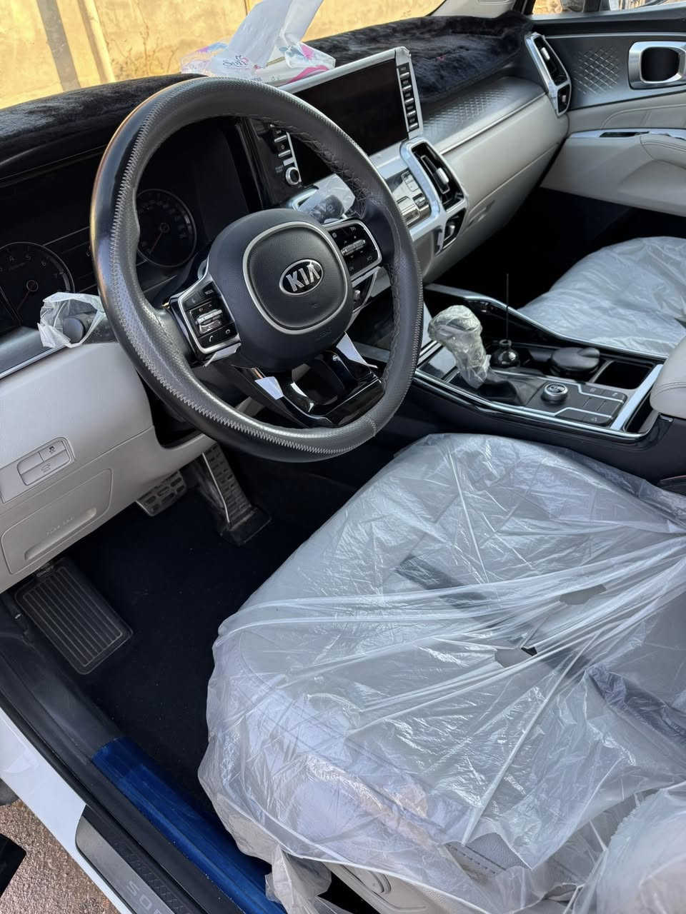 كيا سورنتو مديل 2021 (خليجي) رقم اربيل بسم شركه سياره مكفوله كفاله بس بيه حالوب قليل ماينشاف بس بالسونار نص فول قماره حديد كشنات كهرباء السعر 254 وبي محال ***********
