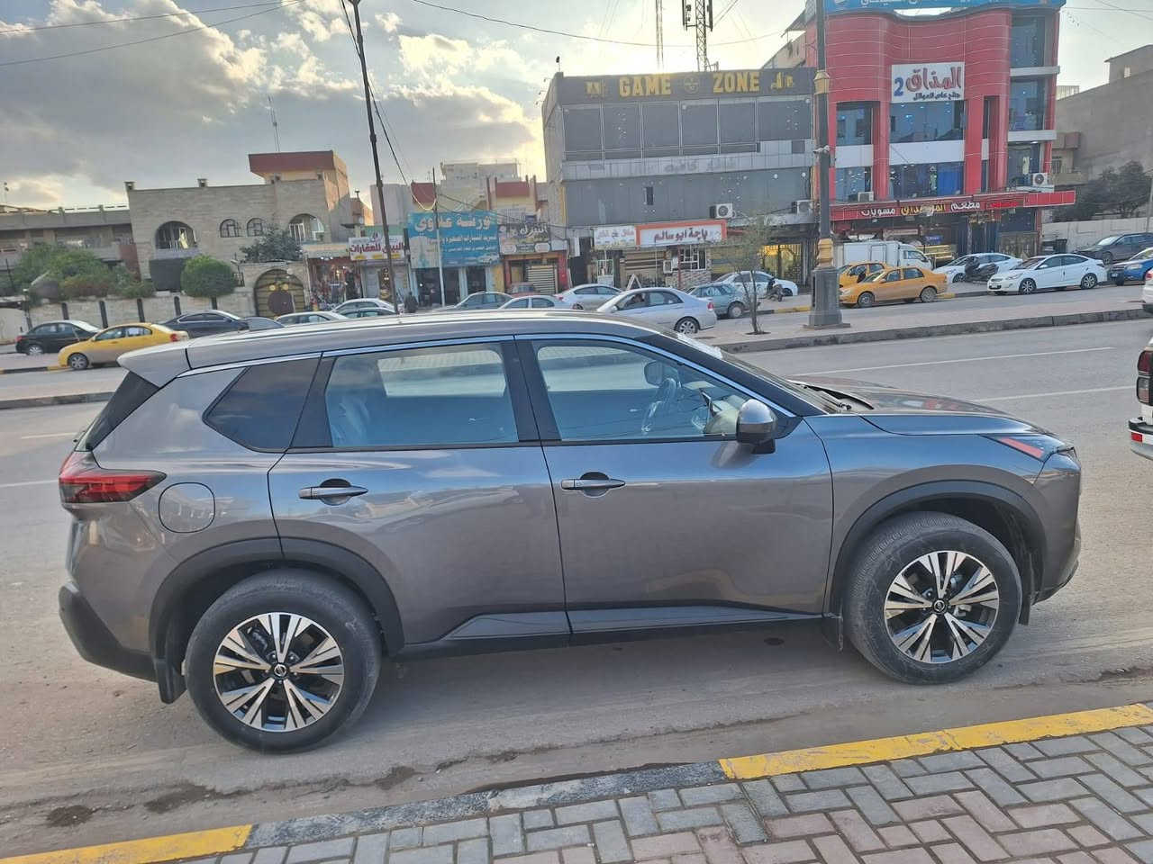 سلام عليكم سياره البيع مكفوله من صبغ من ضربة ماشيه 45 مكانه فلوجه سعر 235 بيه مجال شي بسيط رقم 
7830445522
***********
