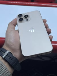 ايفون 16 برو ماكس ذاكره 256 بطاريه 100  ماستر ملحقات كامله  مشحون ٧٠ م...