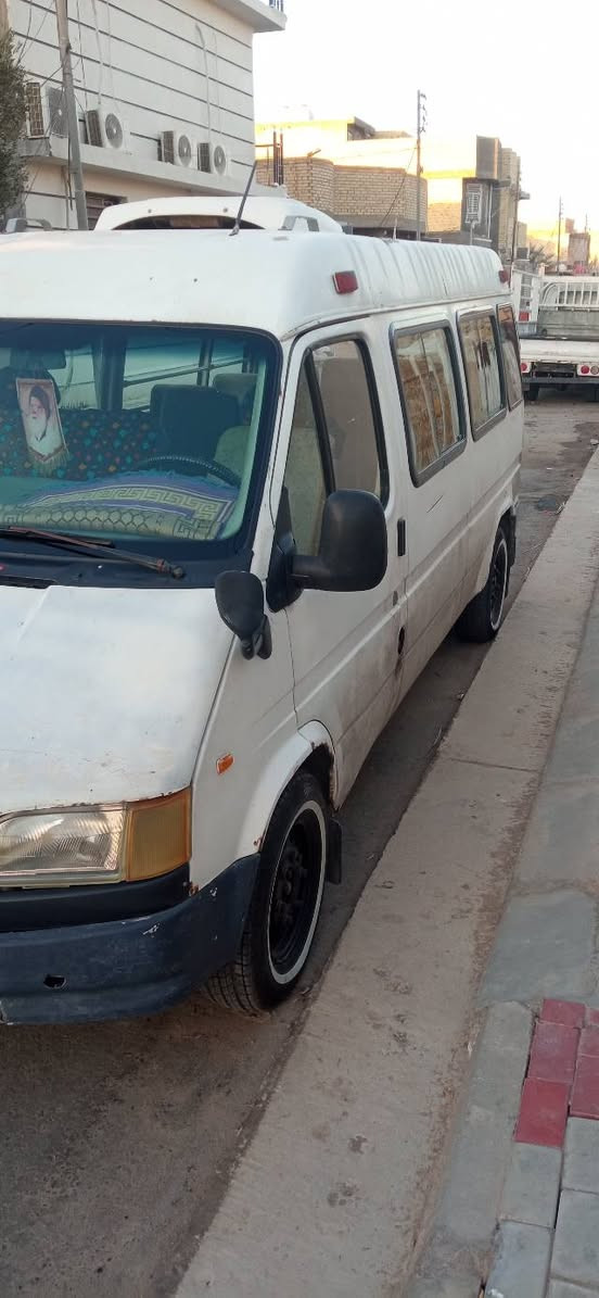 سلام عليكم 
فورد للبيع السيارة جاهزة 
مكينه كاز مال كيا 3000
وكير وكسل خير من الله 
تخم تاير 
رقم ألماني سنويه ماصاقطه لل2027
سعر 60 أبيها مجال 
خط حي الحر
***********
