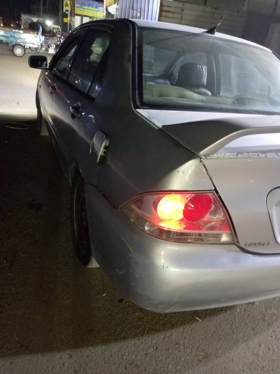 السلام عليكم لانسر 20011 حره
الضرر عرقجين قماره امبدل ولغد صفحه الايمن امبدل 
محرك 2000 امجفت استندر قبل 3 ايام 
تبريد شغال 
مصبوغه عام 
الكشر جارد 
السعر 58 وبيه مجال للطيبين 
***********
غير متواجد على الفيس
