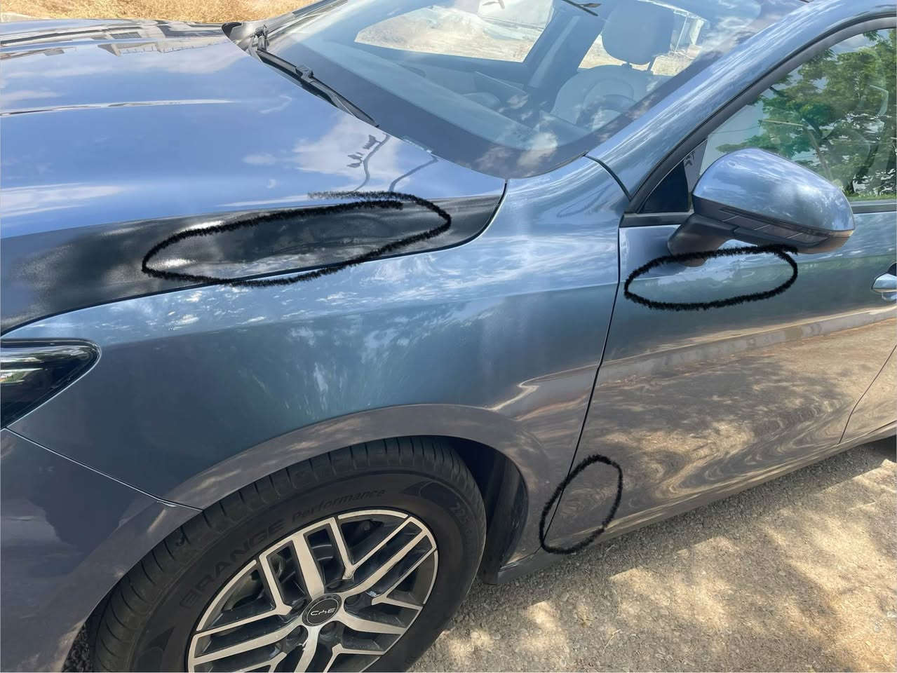 فول مواصفات لون ازرق مميز رقم لوحه سليمانيه خصوصي جاملخ سائق تبديل مع تعديل بارد بل بونيد وباب سائق كما ماشره في صوره موديل ٢٠٢٥
ماشي ٥١٣٤
مكان سياره كركوك 
شرط تحويل 
السعر ١٤٢
وبيها مجال للشاري كركوك, العراق


**إذا كنت صاحب هذا الإعلان وتريد حذفه لأي سبب، رجاءا أرسل رسالة إلى الدعم الفني**