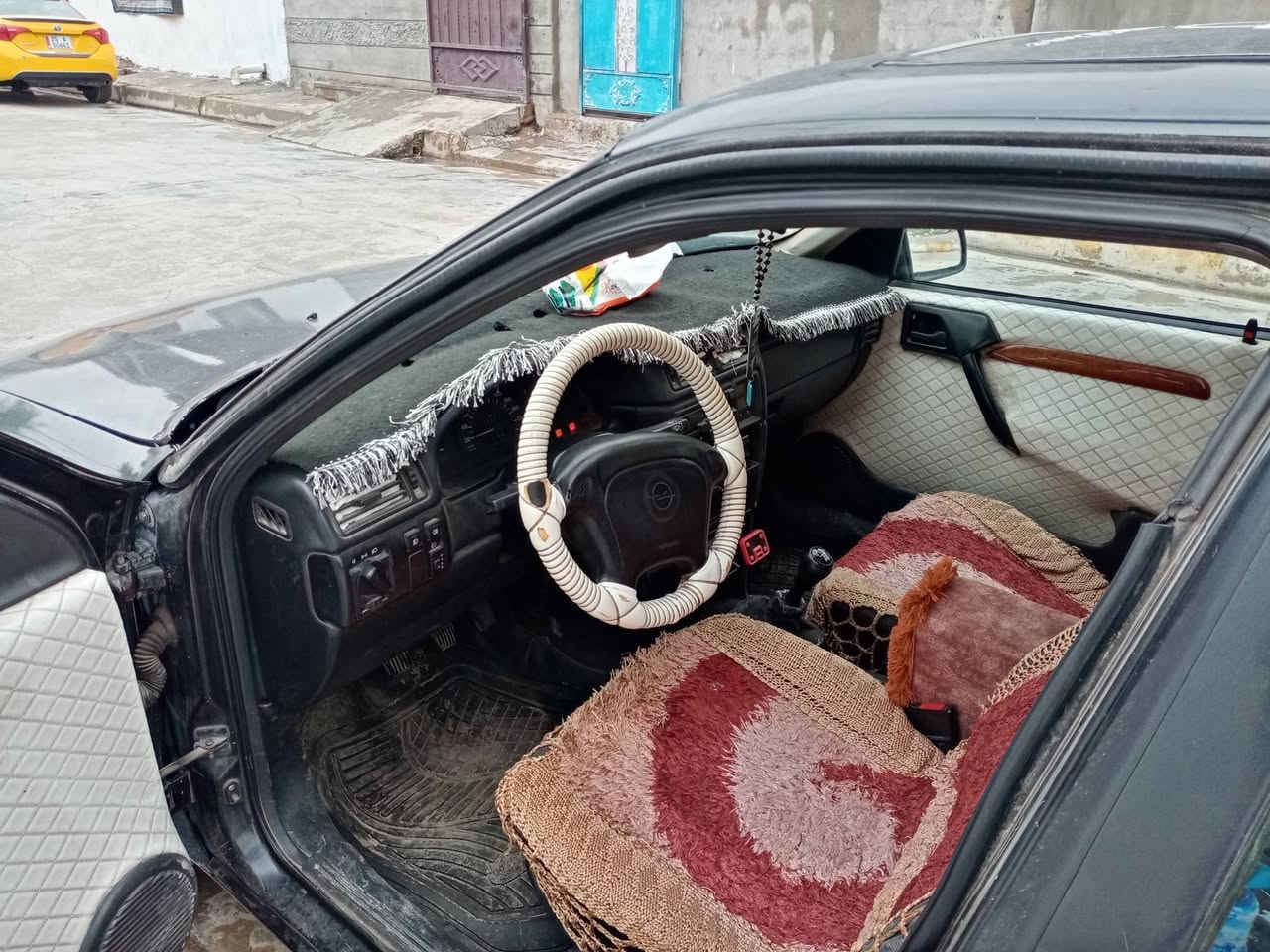 اوبل فكترا ١٩٩٤..محرك ٢٠...كير عادي... كير محرك بالشرط... كوبون بانزين... بأسمي... حيل نظيفة... صبغ للجمالية بدون معجون... السعر ٤٨...
كركوك
***********
