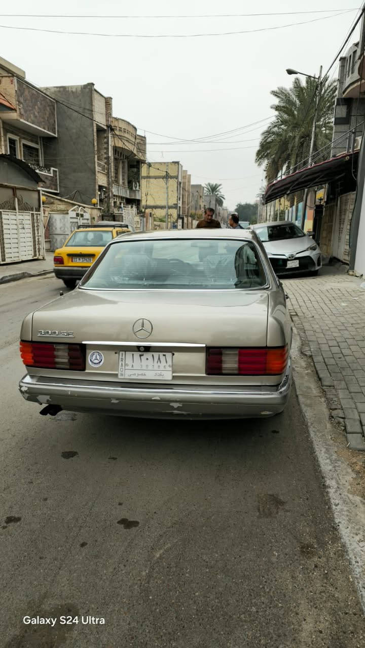 السلام عليكم
للرغابة مال رئاسي
مرسيدس جامبو 300 se 
لون شمباني موديل 1986
 السيارة معمره من الدعامية للدعامية 
حدادة نظيفة 
غرفة جديدة
مكينة و گير بلادي
سلايد جام
السيارة ما ناقصها شي مثل ما واضحة بالصور نظيفة
السعر ٧٠ ورقة و بيه مجال للشراي 
مكاني بغداد / القاهرة 

***********
***********
للأستفسار هاي الأرقام
