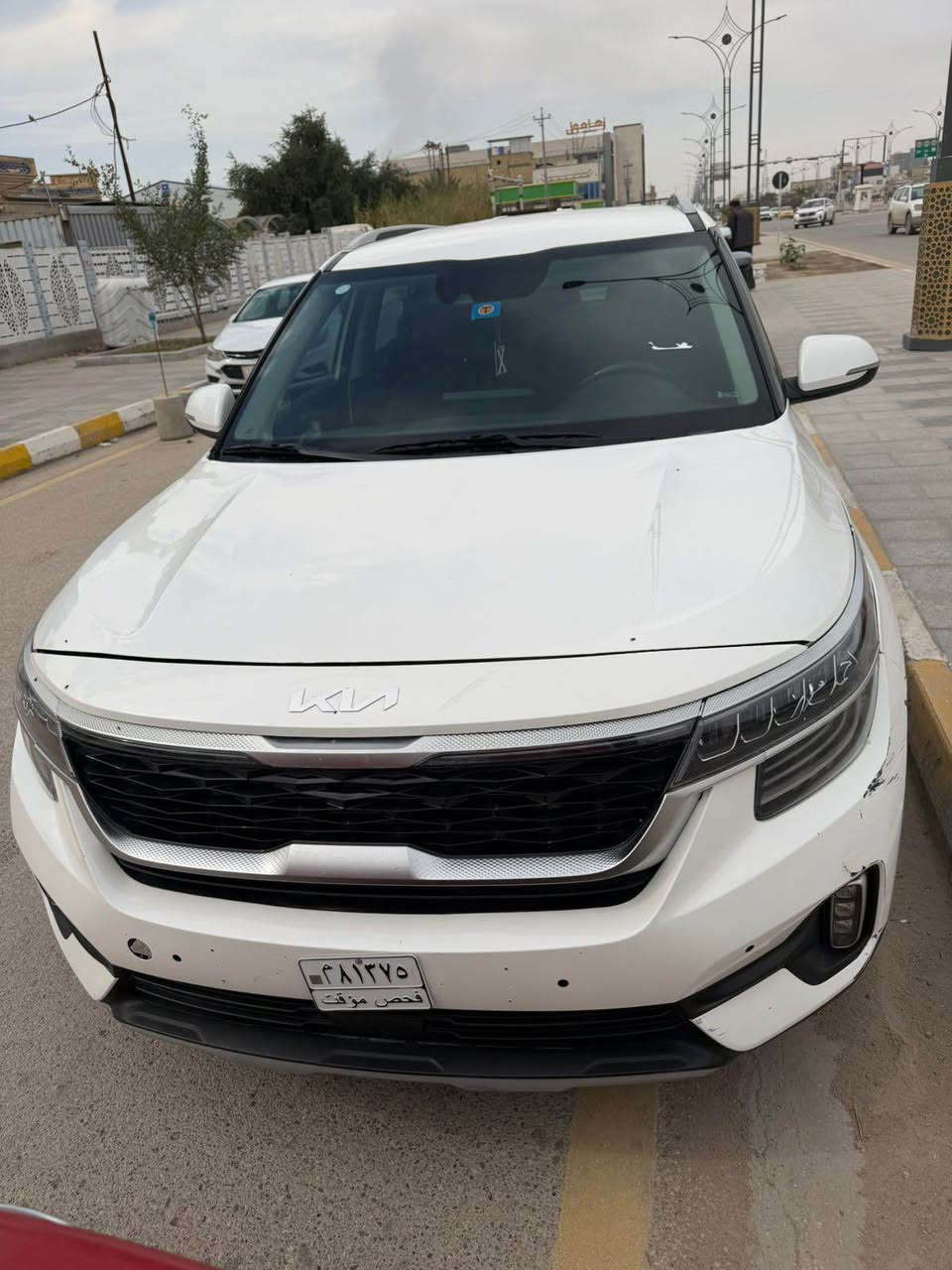 السلام عليكم
كيا سليتوز موديل  2023
ماشيه 46m 
 مكينه 1600 تيربو 
شاحن واير ليس تليفون
كشنات تادفئه+ لون ماروني بلاد 
فور ويل 
رادار جانبي رادار خلفي
ويل كب
اشاير بل مري
كامره دواره
مانع النزلاق 
مثبت سرعه
ايكو قتصادي
لد خلفي ولد امامي
3انضمه القياده
نضام نزول منحدرات
فول تحكمات ماعده الفتحه 
السياره حادث جاملغ وبنيد بدون دواخل مبدلات شركة نفس الون كفاله من الصبغ 
السعر 153وبيه مجال 
*********** ناصرية, ذي قار
