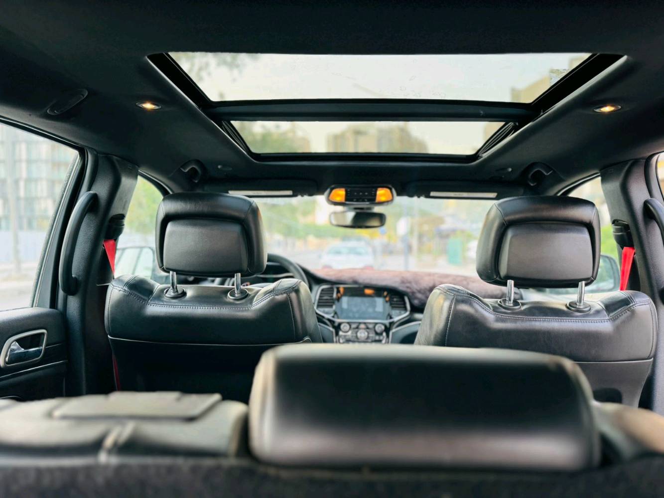 جيب كراند شيروكي
موديل 2020 ليمتد )
بانوراما
3 انظمة قيادة ايكو - نورمال -
سبورت %
تشغيل عن بعد + توقف واطفاء
ذاتي ا
شاشة كبيرة + كاميرا خلفيه 360
حساسات خلفيه + نقط عمياء
اشاير ب المري
صندوق كهرباء + دمام خلفي
كشنات 4 تدفئه تبريد + ستيرن
تدفئه تبريد. 
ماشيه 86
مبدل مكينة نظيفه مكينتهه 6 سلندر 3.6