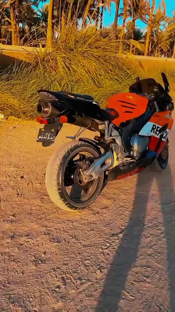 سلام عليكم دراجه RR.1000 دراجه خير من الله شلعه معدل بيهه صوت خفيف بل كام شفت ودكمه الصلف واكفه تشتغل دفع أو من شخاطه ..دراجه جفتهه ب غداد وصارلهه هواي كاعده قبل يومين يله شغلتهه .مكانهه رمادي 

سعر 17


**إذا كنت صاحب هذا الإعلان وتريد حذفه لأي سبب، رجاءا أرسل رسالة إلى الدعم الفني**