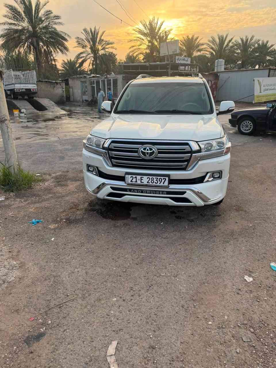 ‏Landy Cris للبيع موديل 17 فول مواصفات مكان بغداد بريمي تشغيل عن بعد حساسات ستة سلندر كشنات كهربائية مقفولة من ضربة وصبغ***********￼
