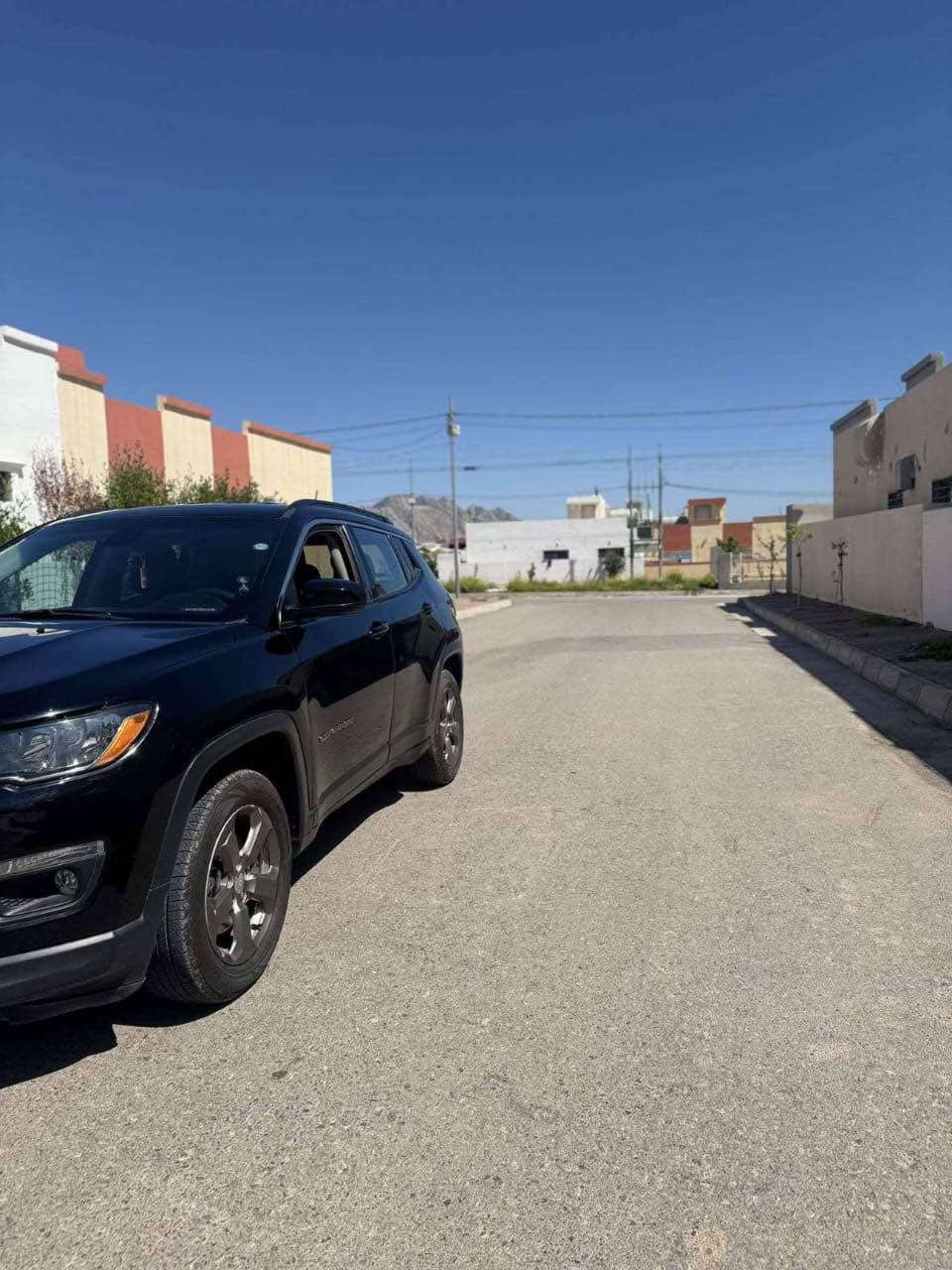 jeep compas 2018
بەسمە
بڕێک بەسمە
گێچ ئەلیکترۆنی سپۆرت
شاشە ئایپاد تەعدیل سورعە سوکان ڤۆلیۆم
دەبڵ ئەکسل
ئۆتۆ ستۆپ
 گێڕ و مەکینە  بەشەرت
هەزە و سەنەوی تازەیە تا ٢٠٣٠ 
چوارتای لۆک تازە
یەک دەرگای دواوە لای سەیاق بۆیاخە بێ ژورەوە
ڕسمی سۆنەرم داناوە
پێش و پشت کەپسە
ئیرباگ سیستەم بە شەرت
سعر(١٢٠) معامەلە شوێن ڕانیە 
ژ(***********) Singapore
