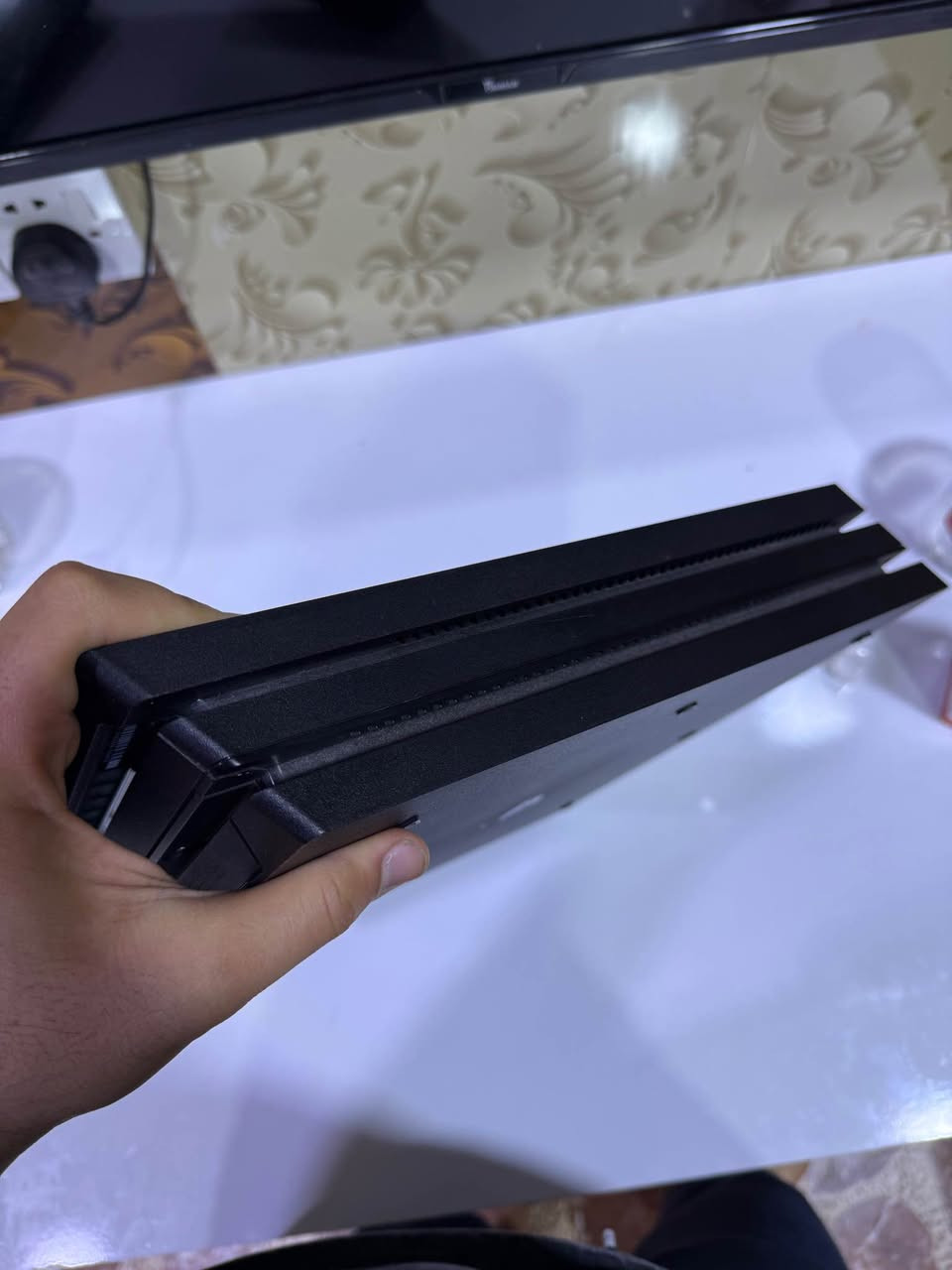 بلي فور برو مهكر 
كامل غراضة جوستك بعده بالاستكر واجدب وسلك تشغيل وكارتون
الجهاز مهكر نضام 12 اجة بلاد لامنزل ولا محدث اجة نسخة سبايدر مان هيج تحديث 
الجهاز لوك ستيكر 
مكاني بصرة 
رقمي *********** البصرة, العراق
