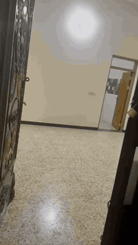 ***********
سلام عليكم 
متوفر شقه لليجار ارضيه 
متكونه غرفه نوم استقبال و مطبخ و حمام وترك شقه كبيره 
موقع تقاطع درويش اتجاه تراث
الستفسار اتصل او واتساب
***********
