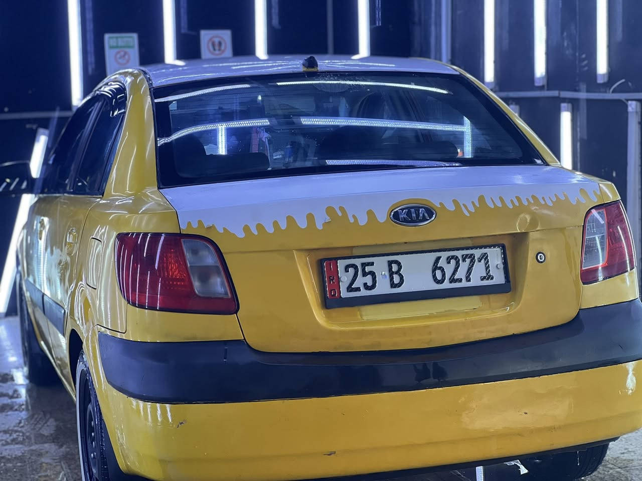 كيا ريو
كير محرك شرط 

سياره فول ماناقصها شي 

بيها معجون نص السقف واكعه  ودوسه اليسار فقط 

سياره جاهزه 

سعرها 75 وبيها مجال 

هاتف  /***********

واتس اب /***********
