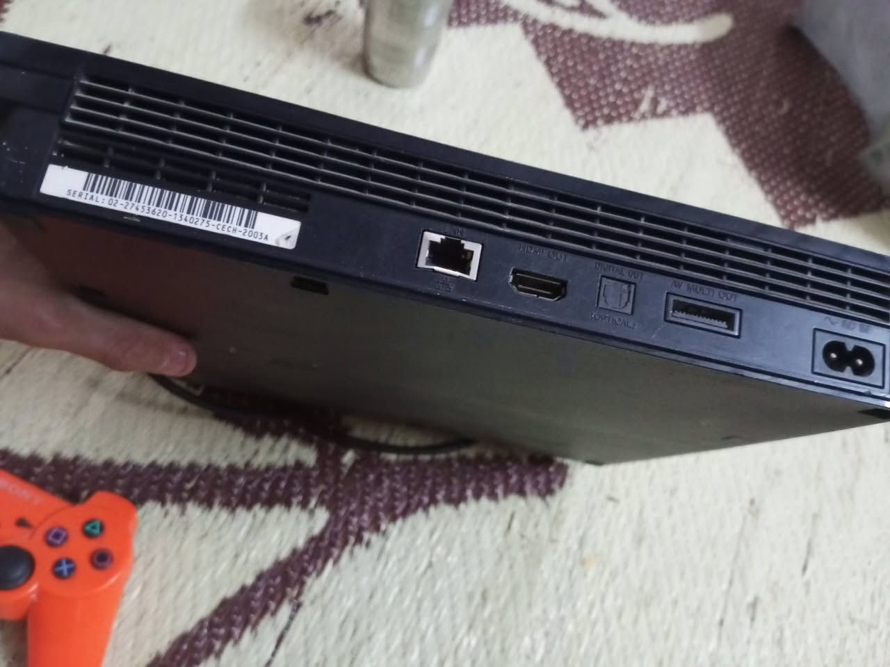 ثري للبيع الهارت مالو بي خلل ويا معدات وبيع فحم في فحم السعر 70 وبي مجال مكان ايمن حي العامل.   ***********
