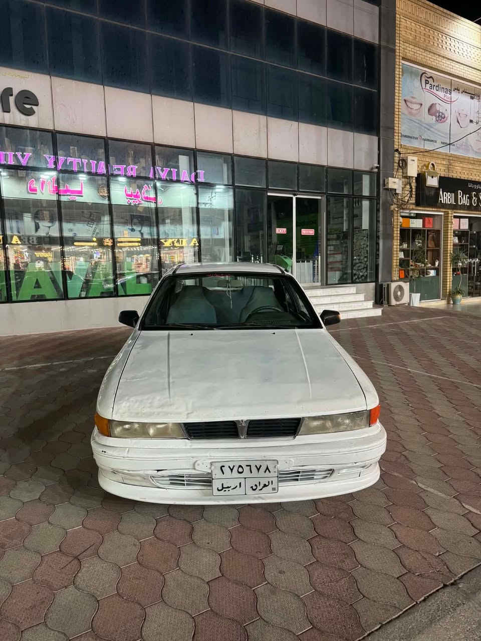 ئه و گلانده بؤفرؤشتن مؤديل 88 مه كيني تازه بؤ به ستاوه چوار تاي نوي بؤ به ستاوه وه رگران و براوه  به ناو كردن به شه رت 6$ خه رامي له سه ره نرخي ٣٥ مه حلكي برانه تي دايه ***********
