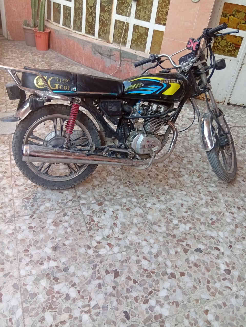 سلام عليكم دراجه ايراني للبيع دراجه مكينه برغي ما فتوحه بيهه بس واير مال ملف مكصوع السعر 350 و بيهه مجال اوراق بيهه الرقم ***********
