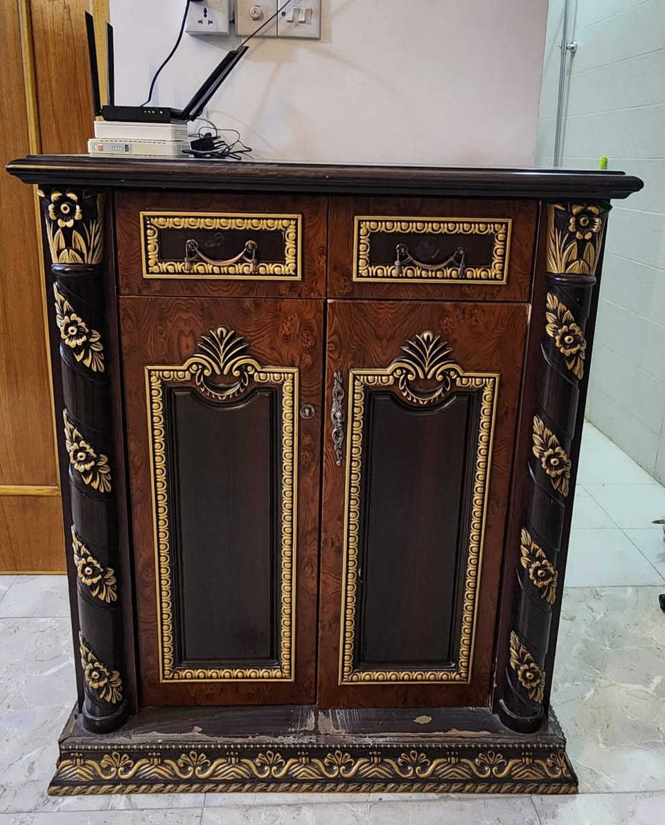 السلام عليكم ش
للبيع الكنتور 150 الف
 والسرير بـ70 الف
الساعة الوحدة بـ10 الف
الجزامة خشب تكمة بـ50 الف


**إذا كنت صاحب هذا الإعلان وتريد حذفه لأي سبب، رجاءا أرسل رسالة إلى الدعم الفني**