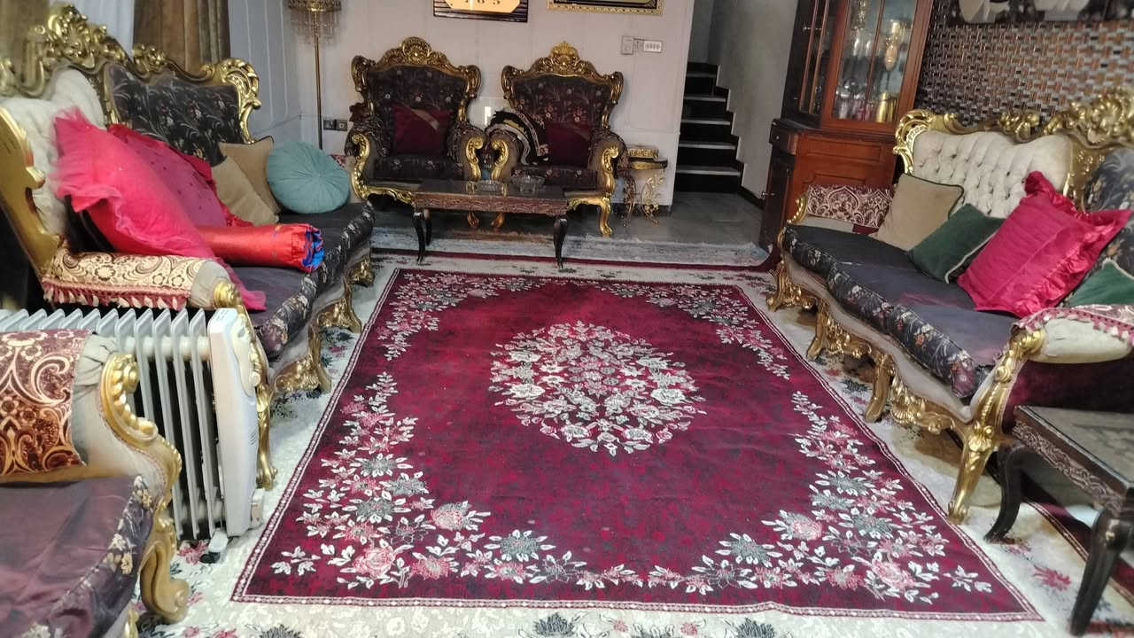 تخم مصري دمياطي للبيع البنوك *********** اللهم صلي وسلم على نبينا محمد وعلى آله وصحبه أجمعين عشره مقاعد قوي ومبي اي تصليح جاهز السعر ٨٥٠ انشاءالله
