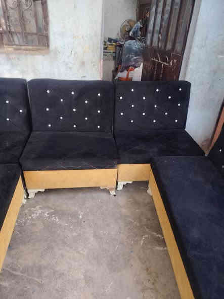 لبيع قنفات حرف L سعر ١٧٥وبي مجال حك الجيه ***********
