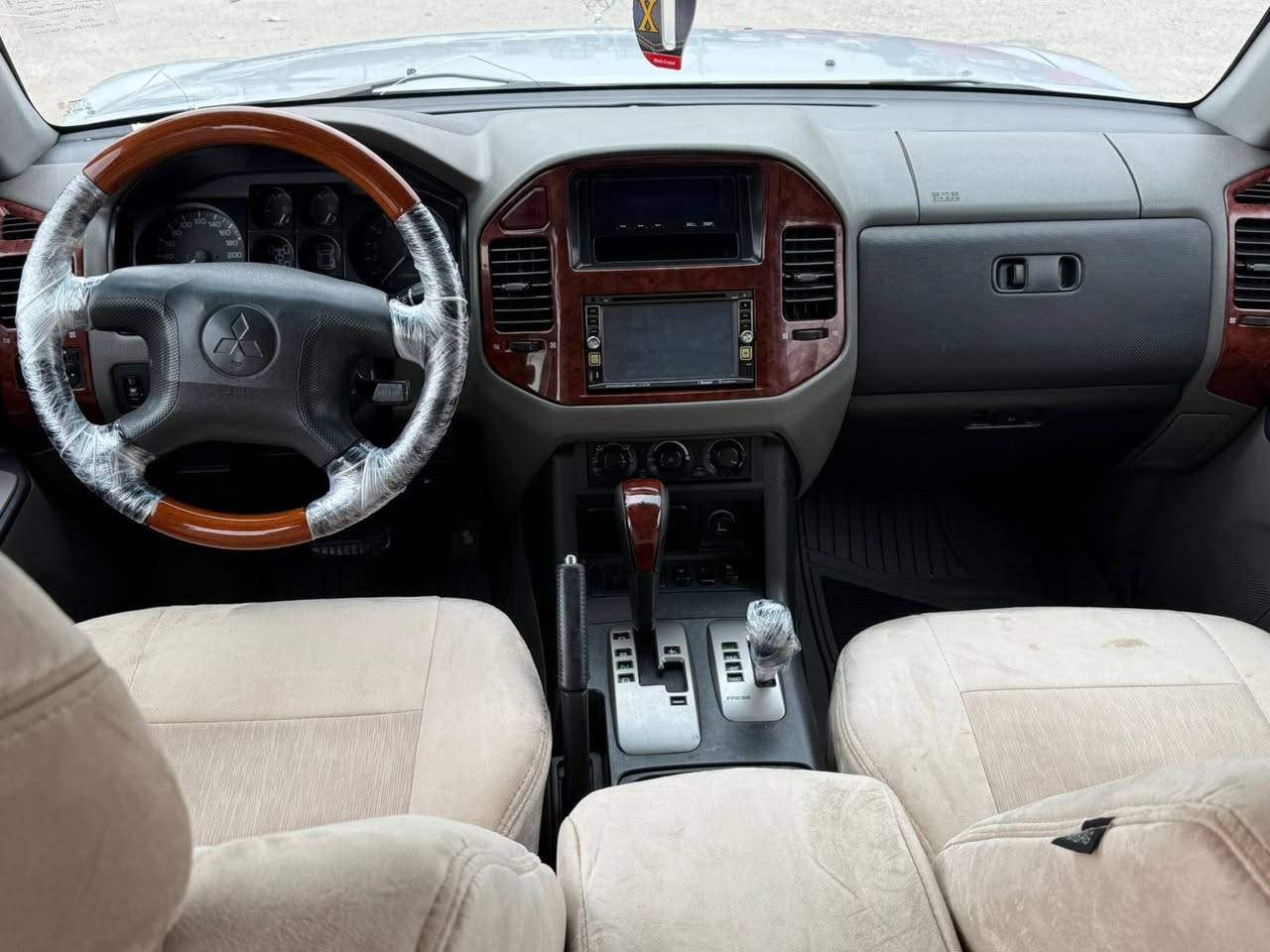 باجيرو وارد ياباني محرك جبير مشروع وطني فول موصفات كلشي بل شرط التفاصيل هاذا رقمي ***********
***********
