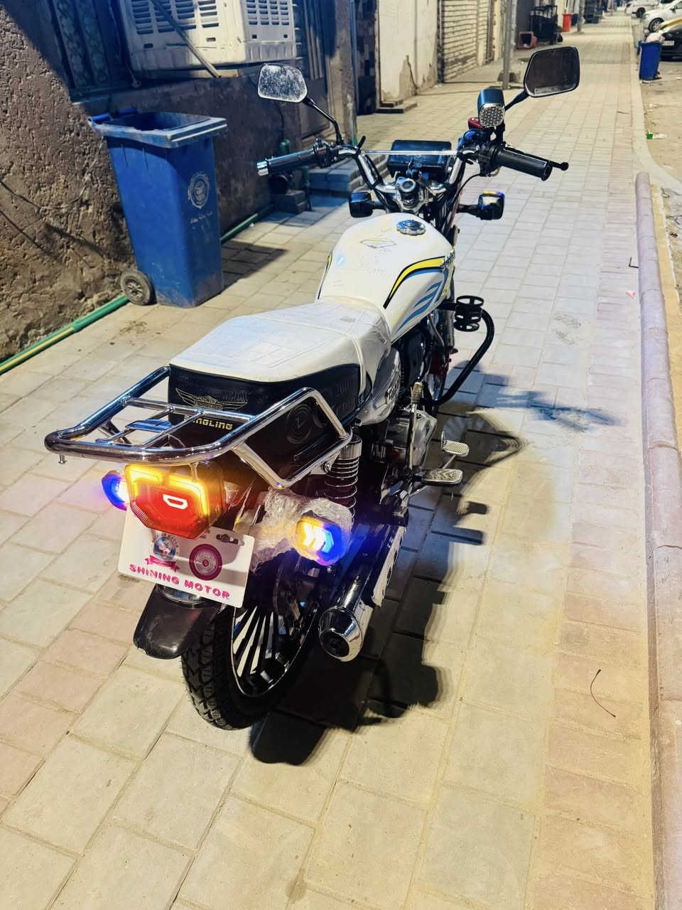 دراجهً سونك مديل 25 دراجهً مكينه 200سيسيي  5كير دراجه اكفلك المكينه تجي تاخذه من باب بيتي دراجه مجنبزه حلوهه تحتوي على مسجل أسنان تصوير استان حمايه درع نشره  تخبل مكاني بغداد مدينه الصدر السعر 750وبيهً مجال اتصل بخدمتك وتسابً موجود***********
