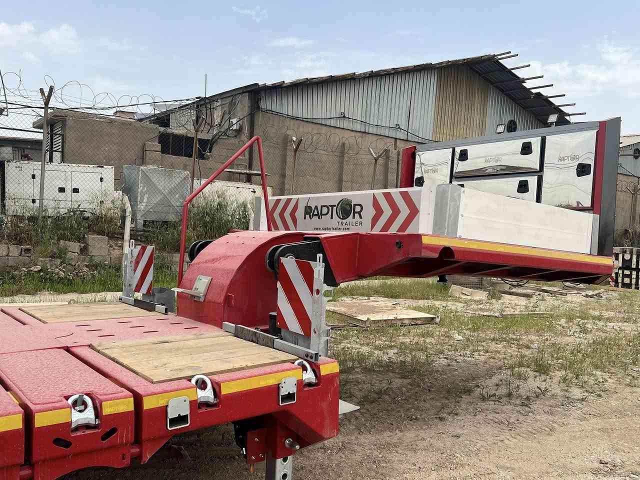 عربانه لولودر زيرو  سلايت ببكريه ١٢طول سافي ويه سلايت ٢١ متر. ٣ عرض  تاخم تاير جديد شادين مكان اربيل.                        ***********. واتساب.                                                        ***********
