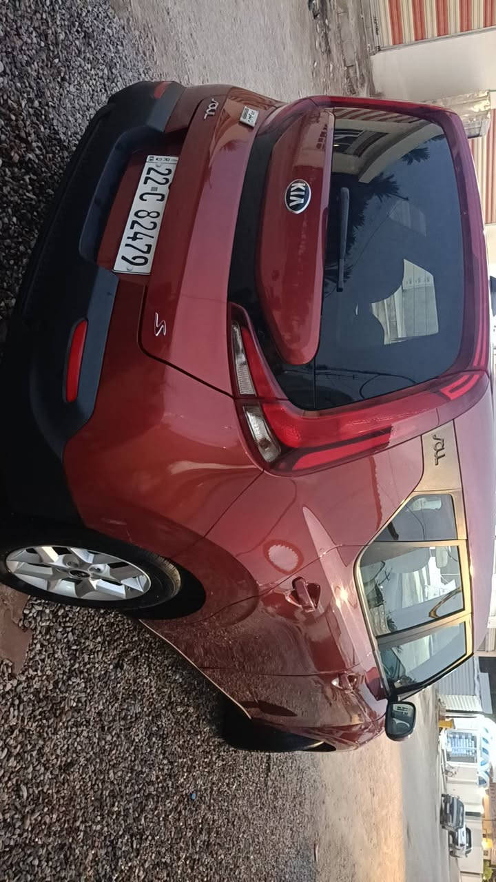 سلام عليكم
كيا صول 21 
محرك 2000دوش
تحكمات فول عدا بصمه ولفتحه 
تحديد مسار 
تحديد سرعه اطفاء عند لوقوف تقليل صرف 
كير نظامين سبورت وعادي 
محرك اوتو تبريد تدفئه محرك كير صدر  كله عله وضع شركه 
شمالي بأاسمي تحويل وكال اتصل وتدلل 
ماشيه 31000. سعر 140وبيه مجال سياره خير من الله وبالخير عل صير من نصيبه والله يجفيكم شر حوادث 

***********
