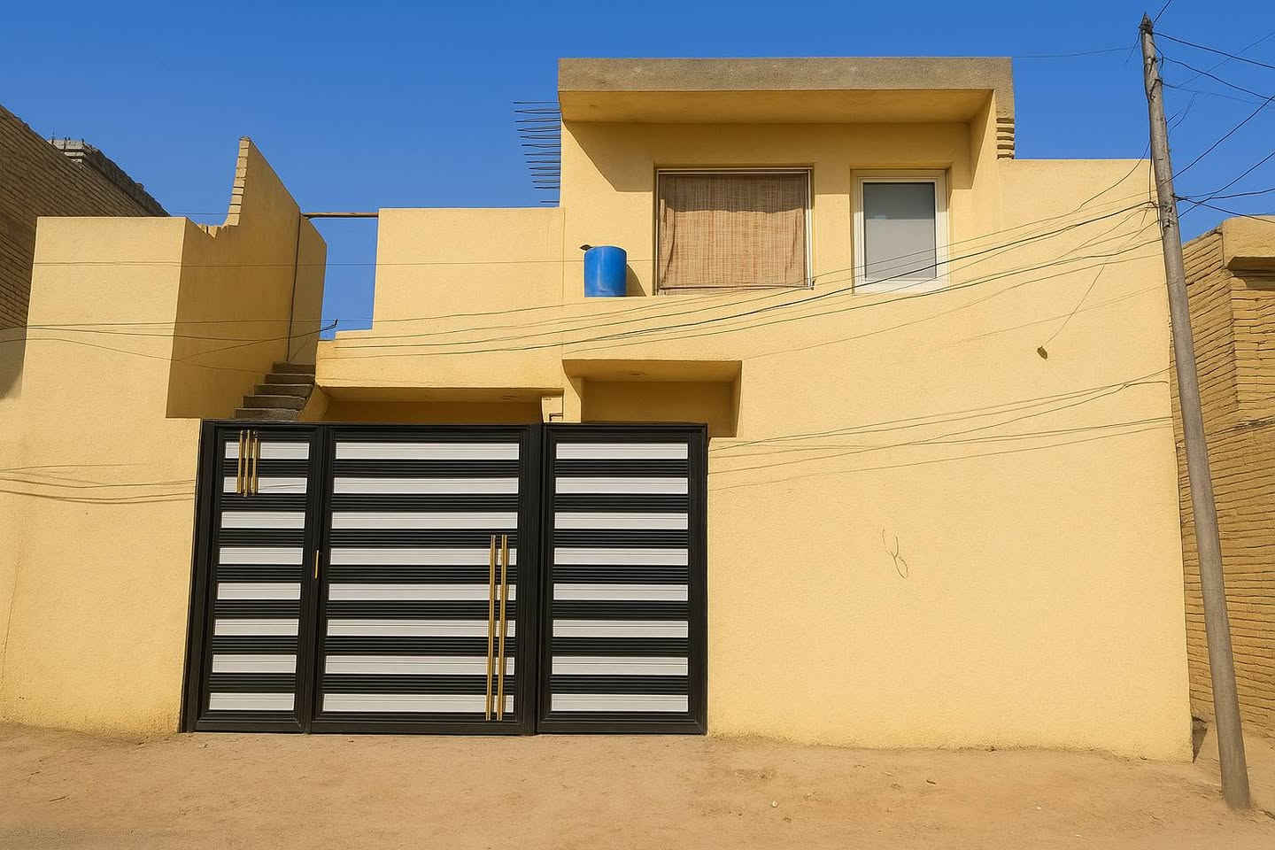 الدار للبيع كربلاء المقدسة حي الاطارات المساحه 200 متر طابو صرف الطابق الاول يحتوي على 2 غرف نوم نظام سويت وصاله واستقبال كبيره ومطبخ حار وبارد
اما الطابق الثاني يتكون من 2 شقه كل شقه درجها منفصل الشقه الأولى كامله مساحه الشقه 100 متر تتكون من غرفه وصحيات وصاله ومطبخ 
السعر 250 البناء سنه 2023


**إذا كنت صاحب هذا الإعلان وتريد حذفه لأي سبب، رجاءا أرسل رسالة إلى الدعم الفني**