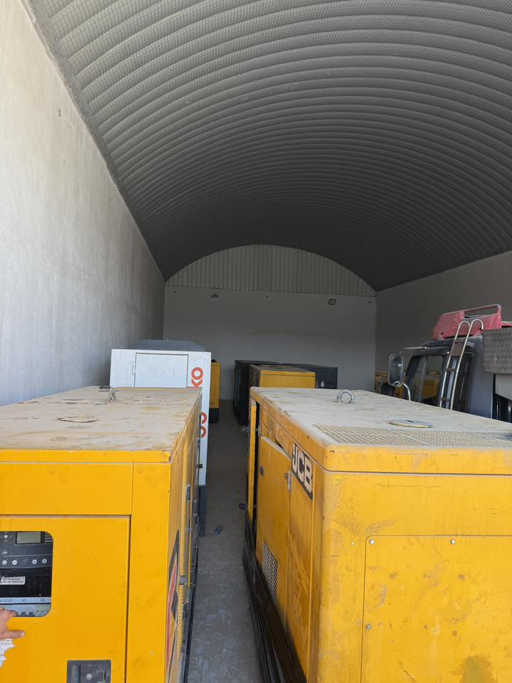 مولد 200 كيفي كمنز امريكي كاتم السعر120ورقه
يوجد 250 كيفي كاتم السعر130
يوجود 125 كيفي 
يوجد 60 كيفي 

العنوان البصره ابوصخير ***********
