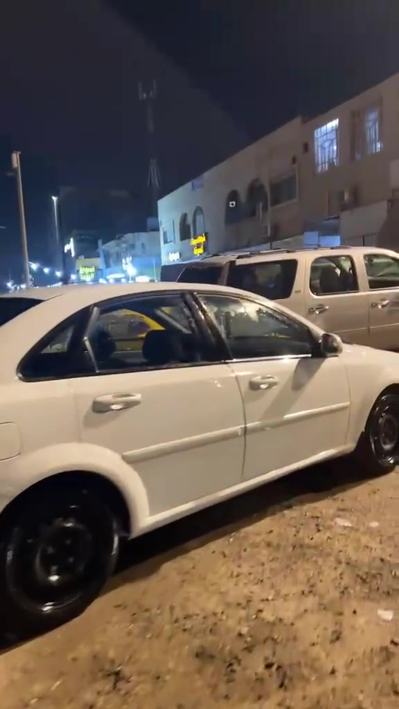 سلام عليكم   
نوع السيارة اوبترا 
سيارة خليجي  
رقم بغداد 
سيارة مال بيت استعمال شخصي 
نضيفة بمعنه الكلمه  
كير ومحرك مكفولات للاخير  
تبريد ثلج 
السيارة بيها صبغ الدعاميات واماكن قليلة(شبه حزام). وبل بنيد جان بيها رعصات
فلجماليه فقط صبغتها  
سيارة كفاله من اي نقص  جاهزة للاخير. يعني متعب نفسك ولا تصرف شي عليها 
سيارة موجودة بغداد.       
السعر 95       سيارة بسمي يعني تحويل ثاني يوم(***********)
