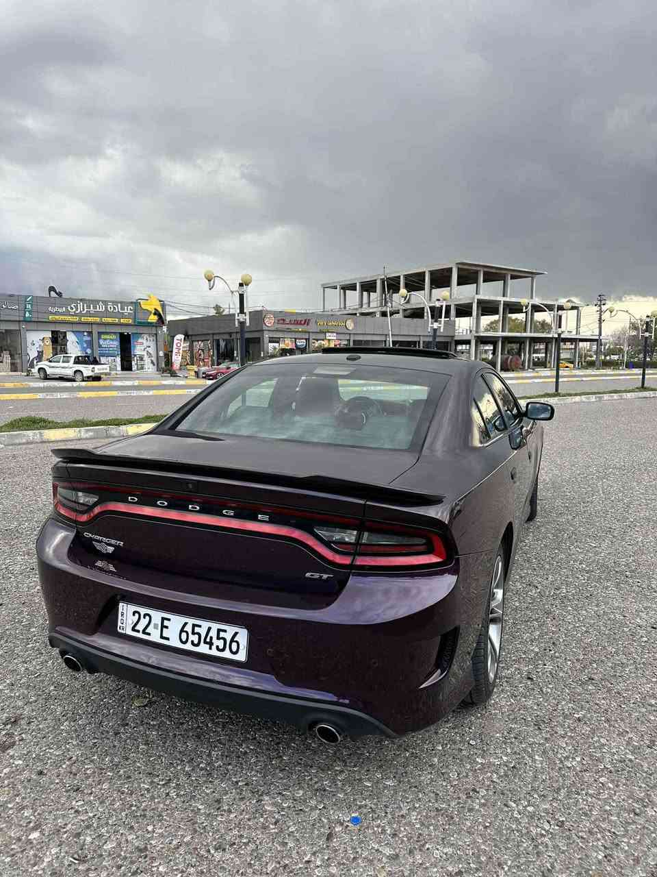 DODGE CHARGER GT  2021 
للبيـع: دوج جارجر لون عنابي GT 2021 
وارد خليجي وكالـة هارلـم 
الضرر : صبغ طرف السكن بسبب شخط بدون دواخل بدون ايرباك ورقه مال فحص كذلك موجوده
قراءة العداد : 65 الف ميل 
رقم اربيل كاملة من الهزة والبراد والسنوية 
 
🔴السعـر : 272  
مواصفات : 
المحرك v6*
رادار امامي*
رادار جانبي *
* ويل قياس 20 
* ستيرن رياضي .
* نقطة عمياء .
* مصابيح أمامية زنون .
* كشافات الضباب زنون .
* المصابيح الأمامية مع LED .
* حساسات .
* شاشه كبيرة مع نظام ملاحة نفكيشن GPS.
* الشاشة مع اويشنات .
* سستم صوت الپاين .
* فتحت سقف (سلايد) .
* مقاعد أمامية كهربائية عدد 2 .
* ذاكرة لحفظ وضعيات الجلوس (ميموري) .
* مقاعد أمامية تبريد وتدفئة .
* مقاعد خلفية تدفئة .
* تشغيل عن بعد .
* ستيرن كهربائي .
* تدفئة ستيرن .
* محدد سرعة .
تلفون بلوتوث .
* كاميرا خلفية .
* مرايا متحسسة للاضاءة العالية .
* كير شفتر بالستيرن
مكان السيارة كركوك 🌹 وبيها دفتر بنزين  للتواصل *********** كركوك, العراق
