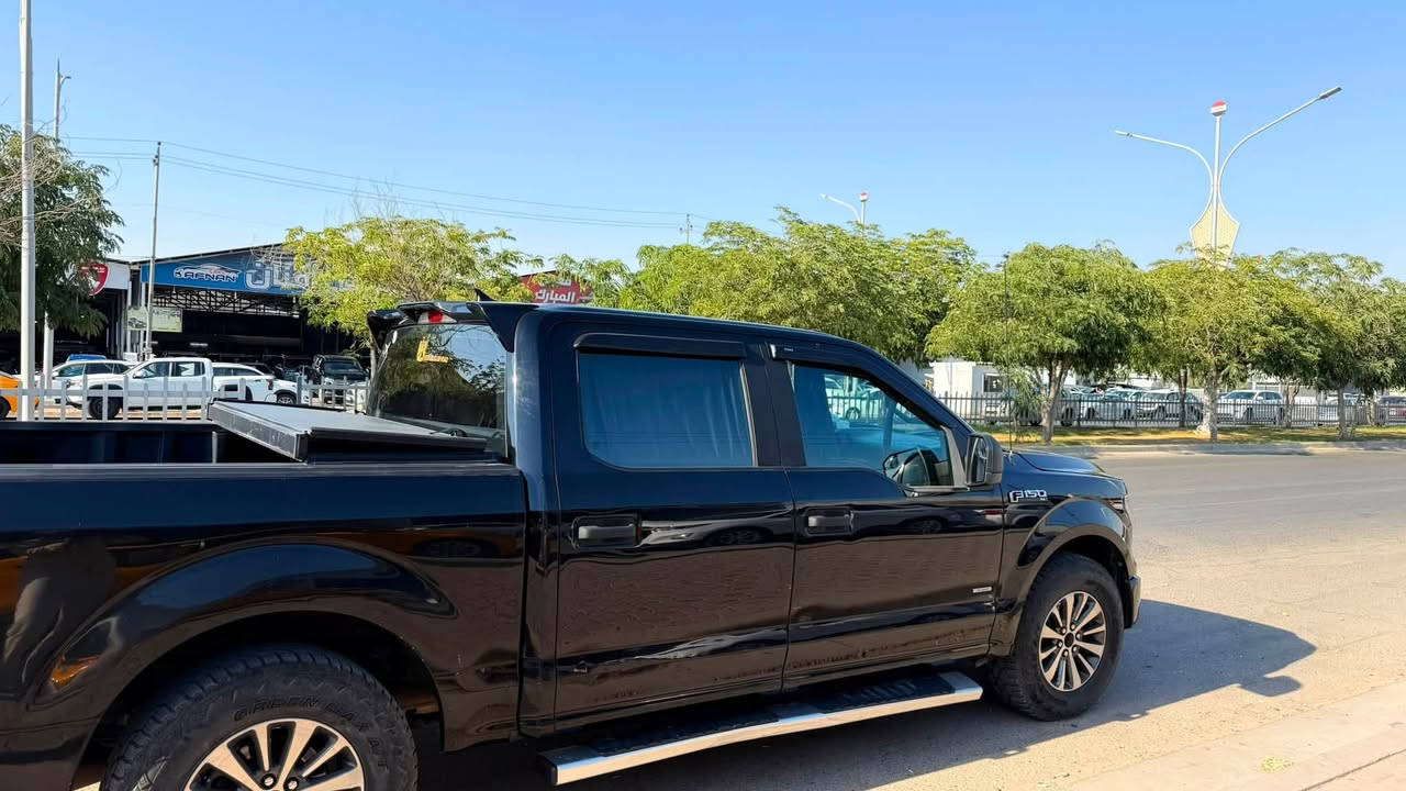 فورد F150.     2017 محدث ٢٠٢٠
محرك ٢٧٠٠   ٦توين توربو
حادث خلفي ماشيه ١٠٠ميل
السياره محرك كير كله شرط نضيفه بشكل بانزين تمشي سوه عادي او محسن ونفس الاداء 
الاتصال *********** مكاني تكريت رقم السياره بغداد ب اسمي
