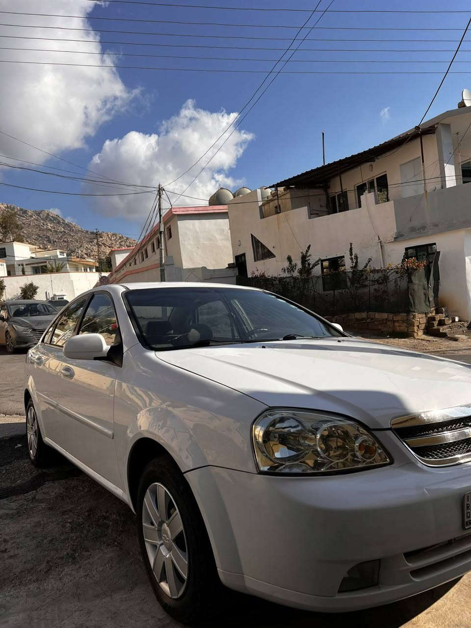 اسلام وعليكم شوفليت وپترا موديل 2012 رقم سنوى جديد مكينه بشرت 196 هزار روشتوه سياره دوو جى كارتى هه يه تخم تايره جداد سياره هه ى كه لى بى ملا حزه يه سه قفى خاوينه بى مه وجه سياره كه جاهزه رقم موبايل*********** اكر, نينوى
