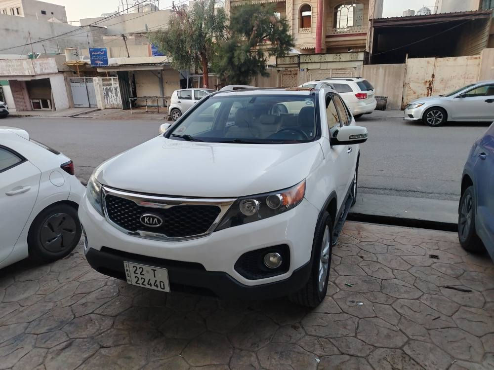 کیا سۆرینتۆ2012 پانۆراما فول فول 6پست مەرغوب 132هەزار ڕۆیشتیوە 
بێ سبوغ و بێ سارد  
سێ معقەد
 سەنوی نوێ 2031
بەناوی خۆمانە
مودیل 2012
فول فول مواصفات بانوراما بدون صبغ و باردو ماشيه 132كم سنوي هـزه جديد حتى 2031 ب اسمي رقم اربيل مميزة السياره جديد محرك جديد مامفتوح السياره كلش حلو
 مكان أربيل
السعر 175
***********
*********** أربيل, العراق
