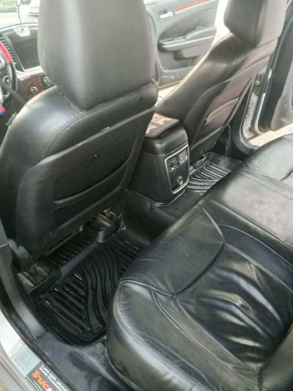 أوباما للبيع او مراوس
مديل 12 سي 
بسمي رقم بغداد انكليزي 
بيهه 5قطع بدون دواخل أربع بيبان تبديل لين بيهن خايس 
وجاملغ امامي 
كشنات كهربائية 
شاشه كبيره 
كير موس 
فول ماعده الفتحه 
جاهزه مكينه 3600
مكاني دجيل السعر 142 وبيه مجال للشراي 
الاستفسار اكثر اتصل ***********
