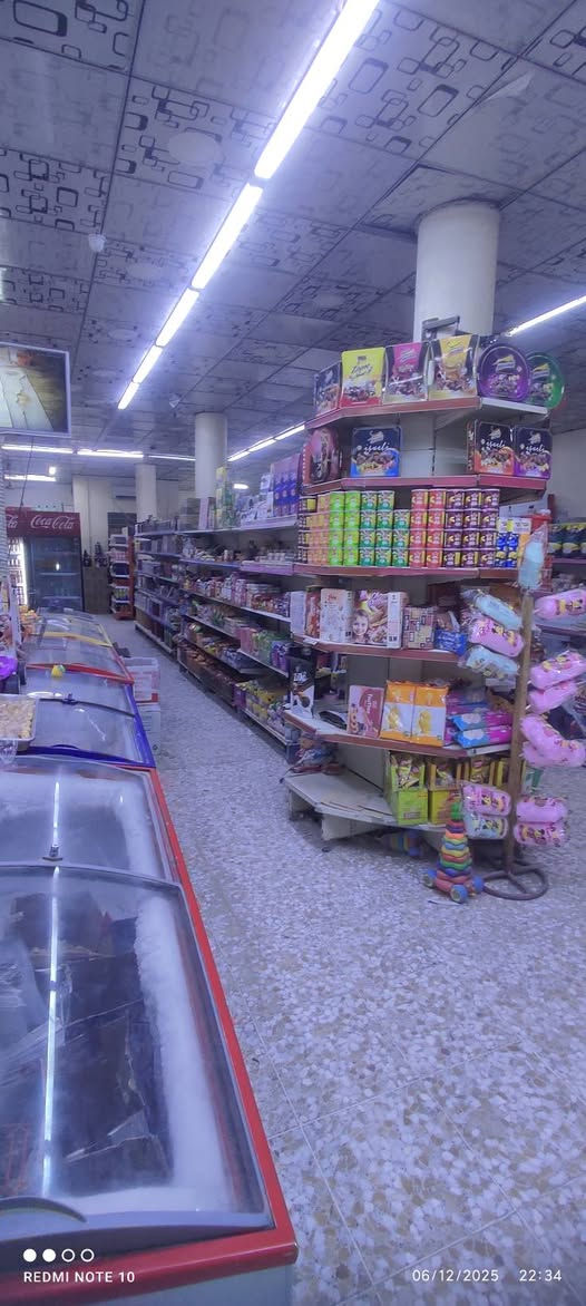 سلام عليكم اسواق للبيع 200 متر مكان النجف حي النداء
للاستفسار ***********
