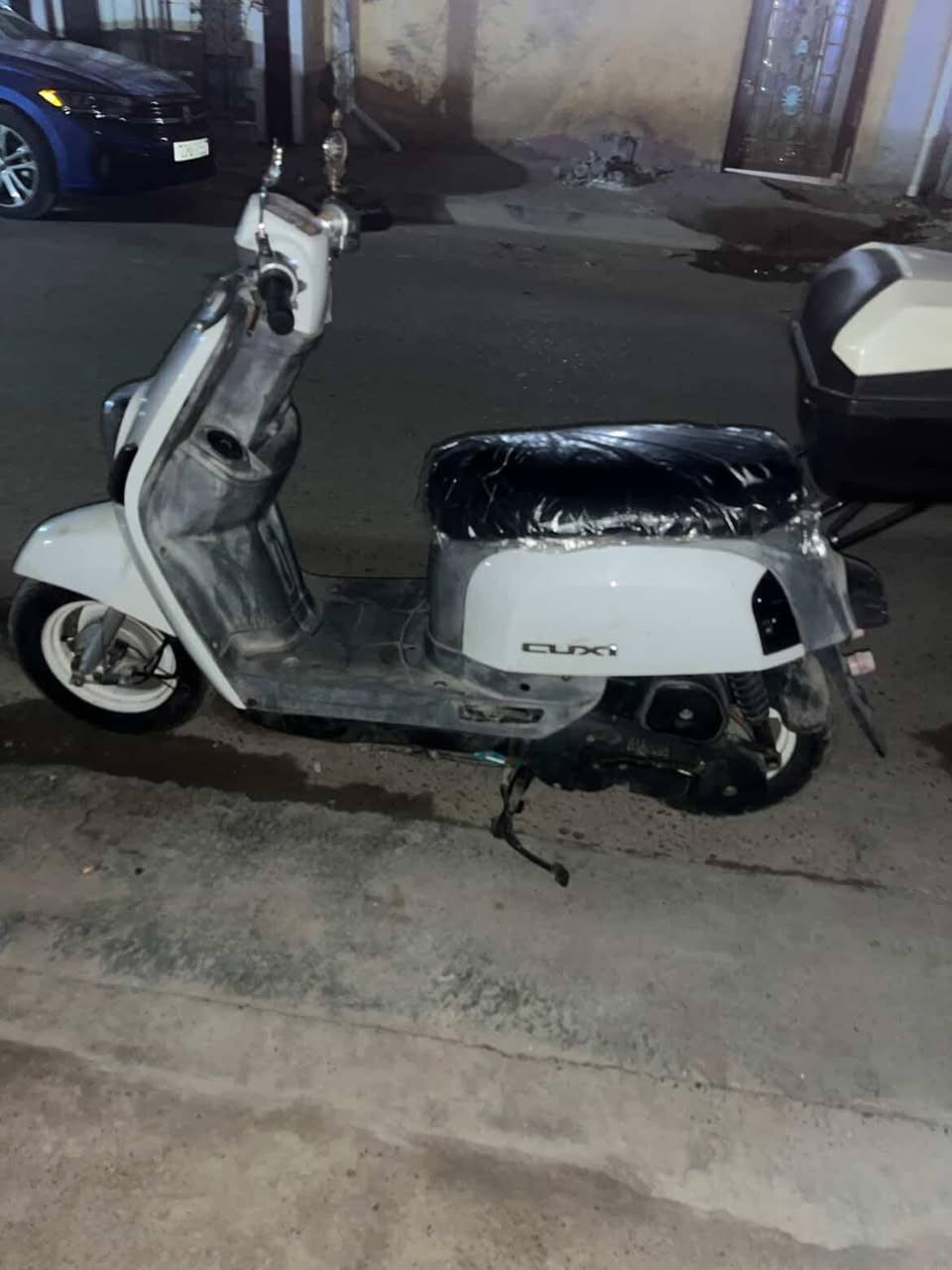 سلام عليكم دراجه ماكس بوليس دراجه كلش نضيفه مكينه ما مفتوح بيها براغي 900 وبيها مجال حك جبه مكاني بغداد بوب شام ***********   مو شراي لا تعبني
