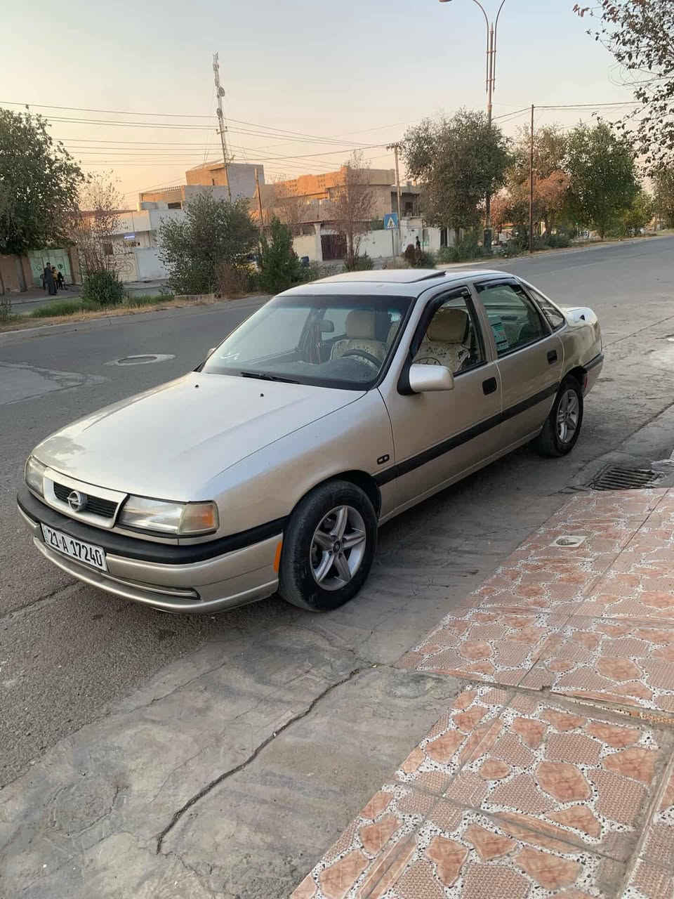 السلام عليكم اوبل فكترا موديل 91 كير عادي رقم سليمانيه سنويه جديده الحد 30 دفتر بانزين قفل محرك 18المرغوب مركزي نضيفه بدنه بلاد مابيهه خياس سعرهه 47 بيه مجال بصيط مكاني كركوك ***********
