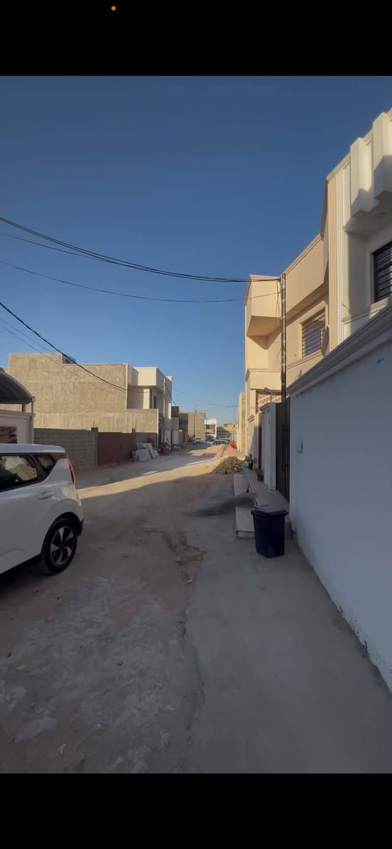 ياالله 
السلام عليكم قطعه ارض للبيع طابو زراعي سند 25 تحويل مباشر المساحه 220مكانه جزائر خلف المستودع مرجان التقسيم الجديد شارع تبليط عرضه  🔟 متر كافت الخدمات متوفره ماء كهرباء خط مولده ذهبي شارع تبليط السعر 75 بيه مجال السعر بلاش البيوت الي مجاور القطعه كله بناء فخم ودرجه اوالي منطقه جديده من يرغب بشراء العقار الاتصال على الرقم ***********
