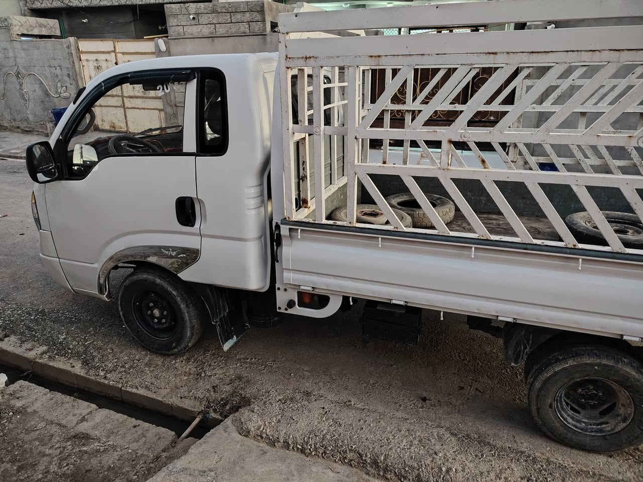 كيا حمل 2012  مكفوله  مكاني ديالي
***********
