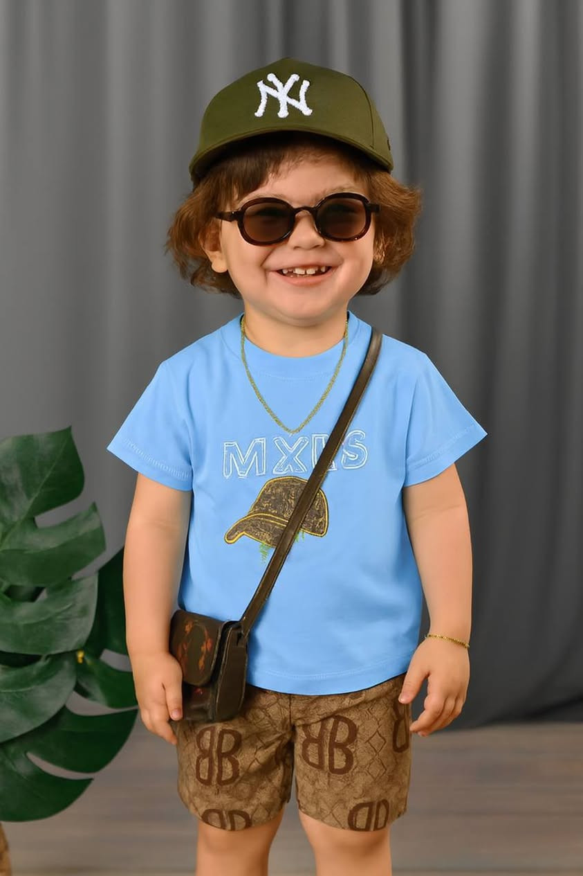 ابيعه بسعره ٤٨ قطعه بسعر ٢٠٠ الف مع التوصيل 
كدامك الوصل وشوف تاريخ والسعر وكل تفاصيل


**إذا كنت صاحب هذا الإعلان وتريد حذفه لأي سبب، رجاءا أرسل رسالة إلى الدعم الفني**