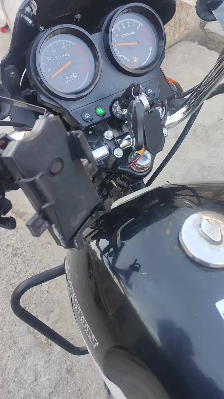 دايوان 2023 رقم بغداد مكينة نظيفة ما ملموسة
سعر 2500


**إذا كنت صاحب هذا الإعلان وتريد حذفه لأي سبب، رجاءا أرسل رسالة إلى الدعم الفني**