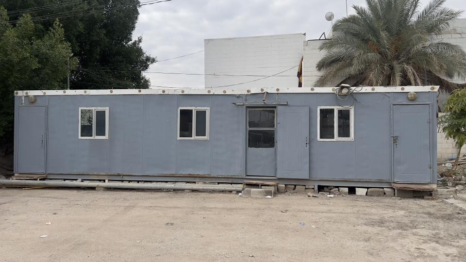 كرفان للبيع 
السعر ٢ ونص مليون 
المكان النجف 
***********
١٢*٣.٥
