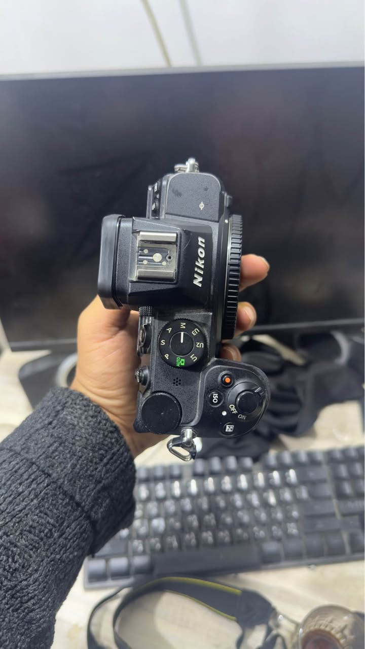 كامرة نيكون z5  للبيع فقط بدي 

للاستفسار *********** فقط وتساب Singapore
