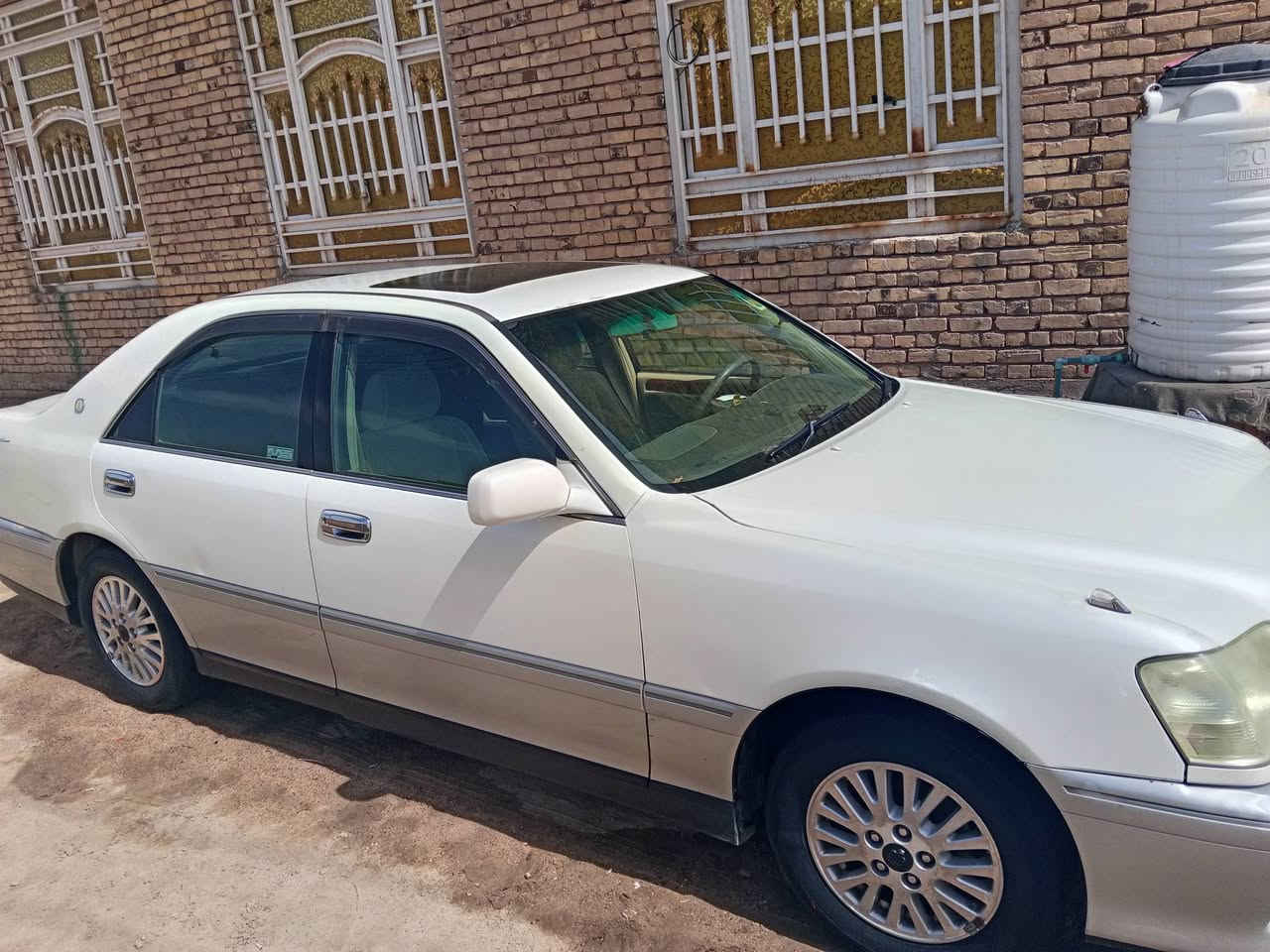 دي فور الكبير 
السعر 35 وبيها مجال
المكان الناصرية 
***********
مكلف بالنشر
