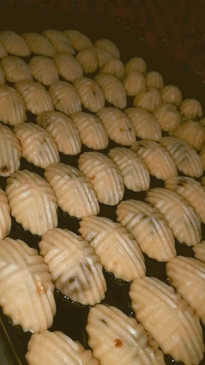 🌙✨ كليجه العيد وصلت ✨🌙 حتى يكتمل طعم العيد لازم كليجه
نوفر لكمً كليجه بيتيه بطعم لذيذ ورائحه تذكرك💛🍪 بايام زمان 
محشيه تمر ولقم وسمسم ومبروش 
احجز طلبك قبل الزحمه 
توجد خدمه توصيل داخل الديوانيه
@إشارة ديوانية, القادسية


**إذا كنت صاحب هذا الإعلان وتريد حذفه لأي سبب، رجاءا أرسل رسالة إلى الدعم الفني**