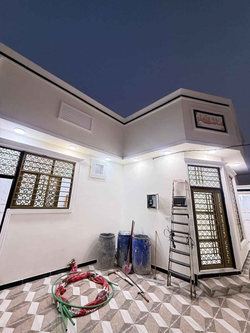 #اسعد_الله_أوقاتكم_بكل_خير👋⁉️
دار سكن للبيع ⛪️ بسعر بلاااش 
***********
#المساحه :: 150 متر  بناء حديث بعده بل جيس

#يحتوي البيت على غرفتين نوم 
و ديوان 
و صاله 
و مطبخ 
و صحيات داخلي و خارجي و كراج سياره 
بيت كلش مرتب 

كافه الخدمات متوفره 

#جنس_العقار :: طابو صرف زراعي بأسم عراقي سند ٢٥ راعي لارض ساكن نفس المنطقه 

#العنوان ابو الخصيب قرب المحكمه الجديده مالت ابو الخصيب

#السعرة 68مليون  و بي مجال 
#للاستفسار الاتصال على الهاتف 📞📳
📳(***********
