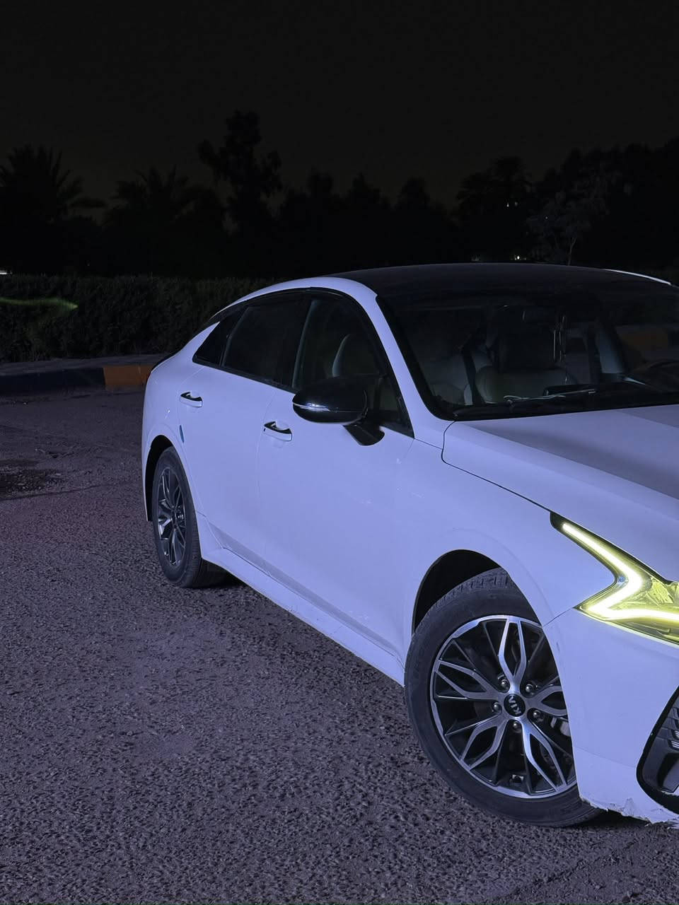 للبيع كي فايف موديل 2021 وارد خليجي اربيل  تريد تحويل تريد وكاله ماشيه 90 قابل للزياده سياره كفاله عامه من صبغ بيها مكانين رصعات خفيفه مكينه كير كفاله عامه مواصفات السياره 

-بصمه تشغيل وابواب وصندوق ذكي وتشغيل عن بعد
-تحكم استيرن جهتين 

-خمس وضعيات قياده 

-تبريد قطعتين 

-شاشه كامره خلفيه واماميه 
-كشتات تدفئه 
-أناره داخليه لمس 

-مغلف حتى الارضيه 

السعر 192بيها مجال 

 

الاستفسار ***********
